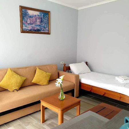 Alexa Apartament Himarë Exterior foto